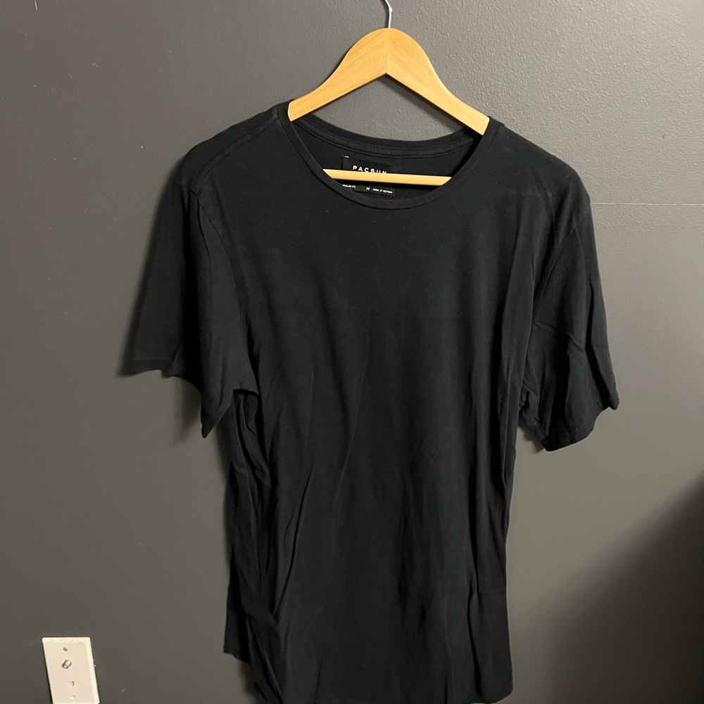 Pacsun elongated T shirt - Picture 2 of 3